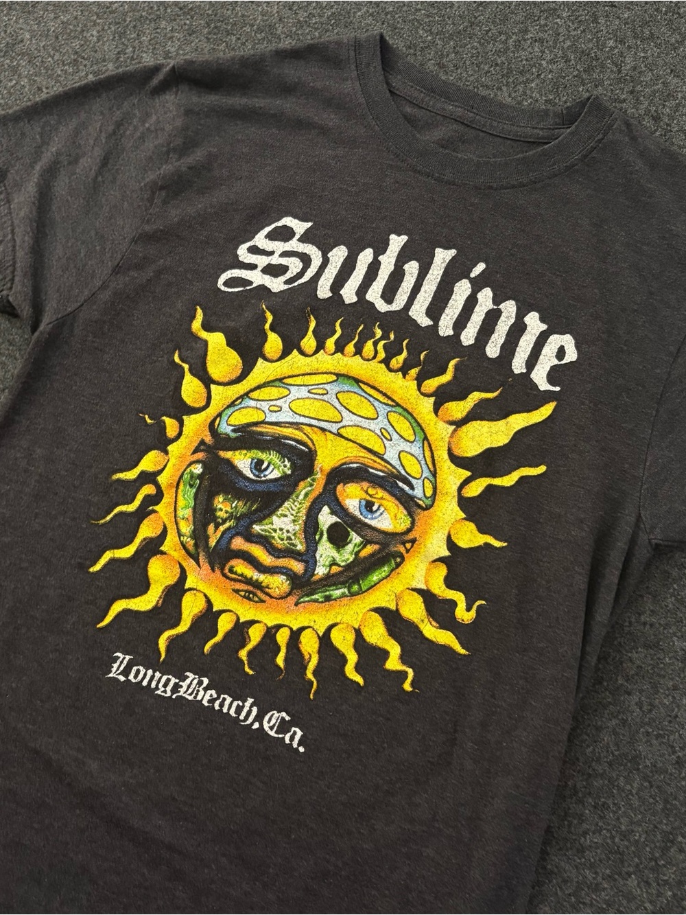 Sublime T-Shirt Unisex Size M Charcoal Sun Face Graphic Band Tee Long Beach